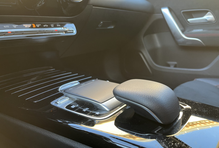 Mercedes Classe A IV (W177) 200 163ch AMG Line 7G-DCT + Toit Ouvrant / FULL ENTRETIEN MERCEDES