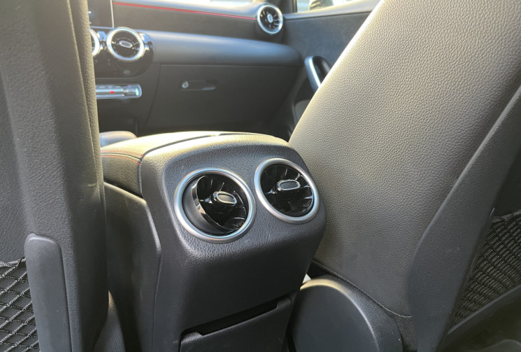 Mercedes Classe A IV (W177) 200 163ch AMG Line 7G-DCT + Toit Ouvrant / FULL ENTRETIEN MERCEDES