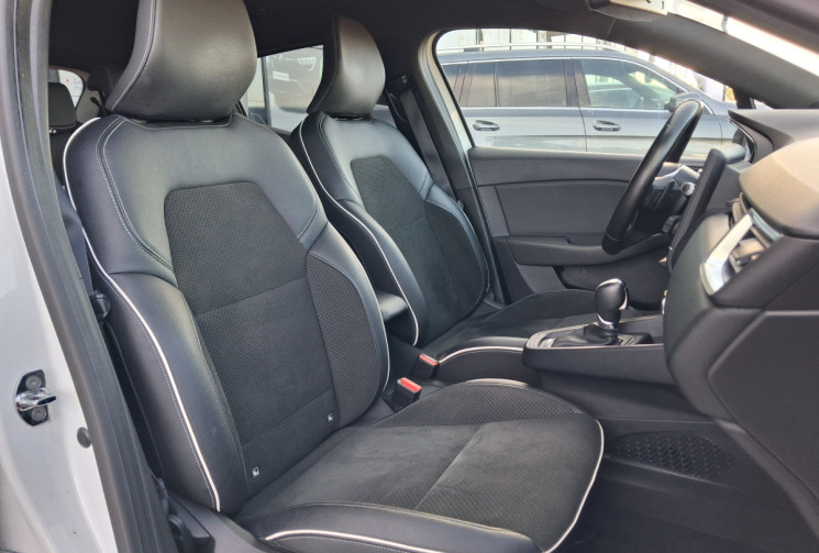 Renault CLIO V TCE 130 EDC INTENS