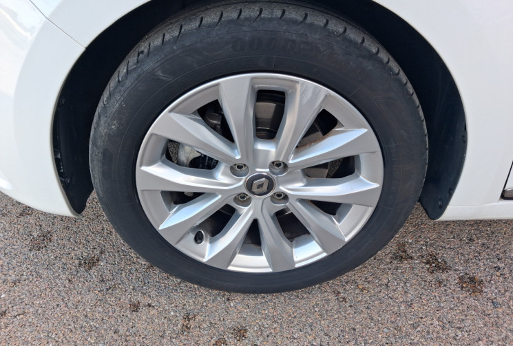 Renault CLIO V TCE 130 EDC INTENS