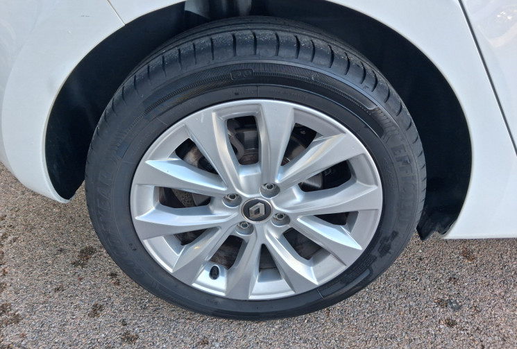 Renault CLIO V TCE 130 EDC INTENS