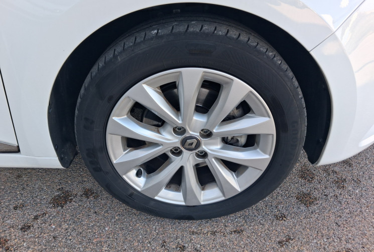 Renault CLIO V TCE 130 EDC INTENS