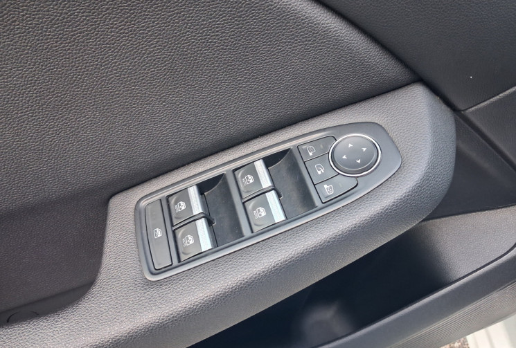 Renault CLIO V TCE 130 EDC INTENS