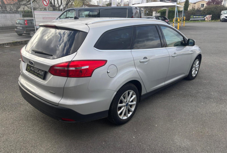 Ford Focus III 1.0 ECOBOOST 125 TITANIUM / GPS / RADAR RECUL / GARANTIE 12 MOIS