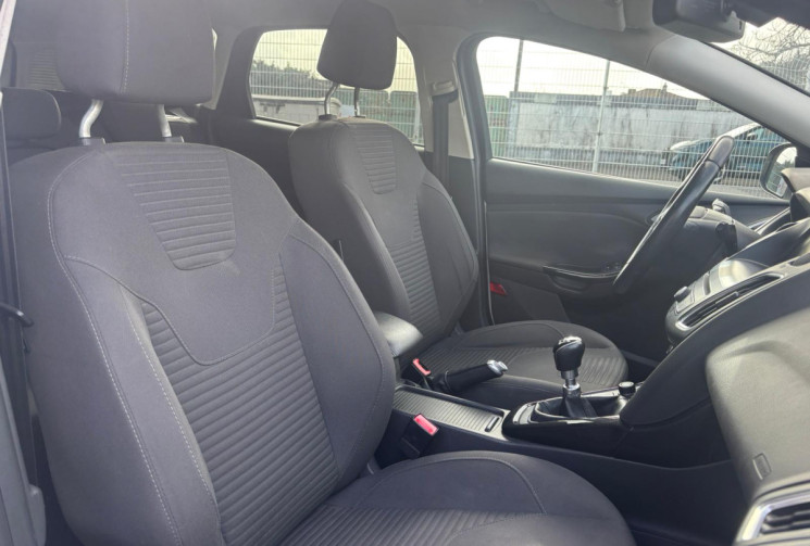 Ford Focus III 1.0 ECOBOOST 125 TITANIUM / GPS / RADAR RECUL / GARANTIE 12 MOIS