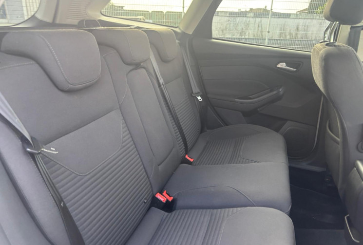 Ford Focus III 1.0 ECOBOOST 125 TITANIUM / GPS / RADAR RECUL / GARANTIE 12 MOIS