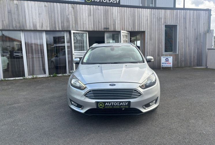 Ford Focus III 1.0 ECOBOOST 125 TITANIUM / GPS / RADAR RECUL / GARANTIE 12 MOIS