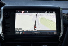 Peugeot 2008 1.2 110 CROSSWAY * TOIT PANO * ATTELAGE * FULL ENTRETIEN * DISTRI OK * GARANTIE 6 MOIS