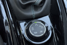 Peugeot 2008 1.2 110 CROSSWAY * TOIT PANO * ATTELAGE * FULL ENTRETIEN * DISTRI OK * GARANTIE 6 MOIS