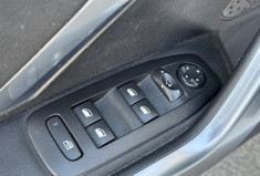 Peugeot 2008 1.2 110 CROSSWAY * TOIT PANO * ATTELAGE * FULL ENTRETIEN * DISTRI OK * GARANTIE 6 MOIS