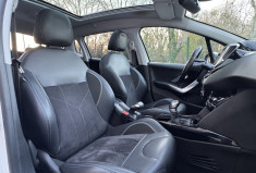 Peugeot 2008 1.2 110 CROSSWAY * TOIT PANO * ATTELAGE * FULL ENTRETIEN * DISTRI OK * GARANTIE 6 MOIS