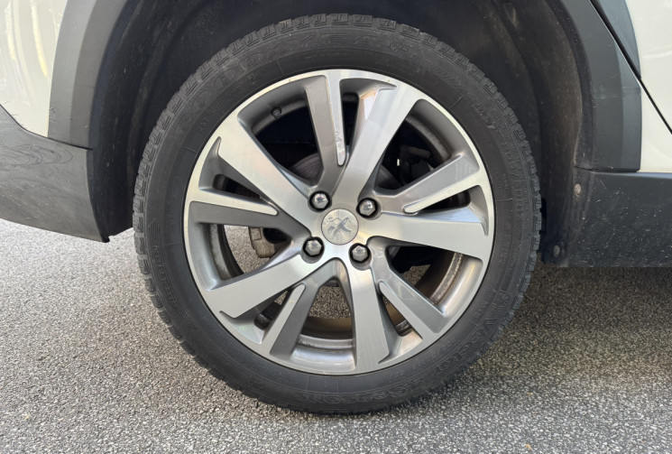 Peugeot 2008 1.2 110 CROSSWAY * TOIT PANO * ATTELAGE * FULL ENTRETIEN * DISTRI OK * GARANTIE 6 MOIS