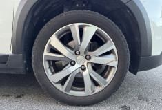 Peugeot 2008 1.2 110 CROSSWAY * TOIT PANO * ATTELAGE * FULL ENTRETIEN * DISTRI OK * GARANTIE 6 MOIS