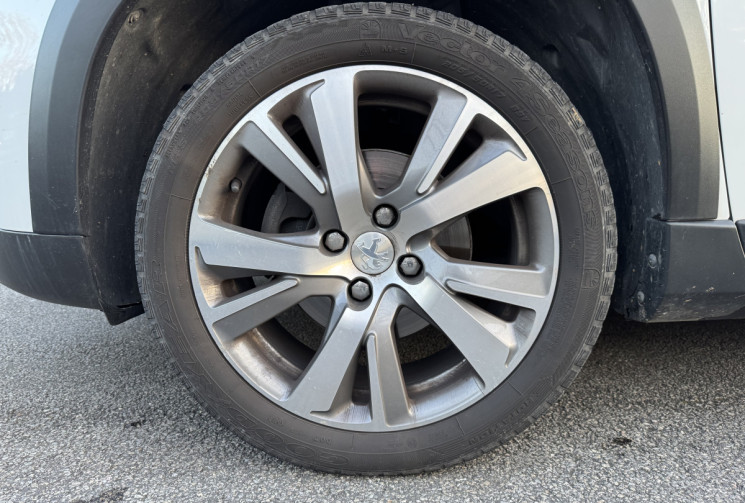 Peugeot 2008 1.2 110 CROSSWAY * TOIT PANO * ATTELAGE * FULL ENTRETIEN * DISTRI OK * GARANTIE 6 MOIS