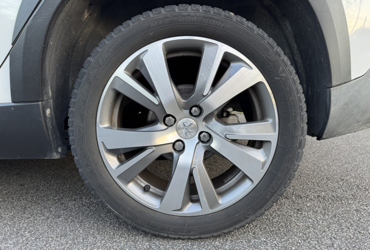 Peugeot 2008 1.2 110 CROSSWAY * TOIT PANO * ATTELAGE * FULL ENTRETIEN * DISTRI OK * GARANTIE 6 MOIS