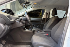 Peugeot 308 style 1.2 110 cv 2em main / CARPLAY / DISTRIBUTION NEUVE CHEZ PEUGEOT 