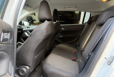 Peugeot 308 style 1.2 110 cv 2em main / CARPLAY / DISTRIBUTION NEUVE CHEZ PEUGEOT 