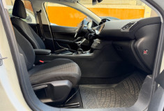 Peugeot 308 style 1.2 110 cv 2em main / CARPLAY / DISTRIBUTION NEUVE CHEZ PEUGEOT 