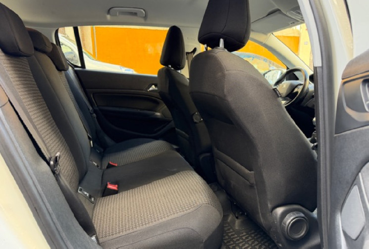 Peugeot 308 style 1.2 110 cv 2em main / CARPLAY / DISTRIBUTION NEUVE CHEZ PEUGEOT 