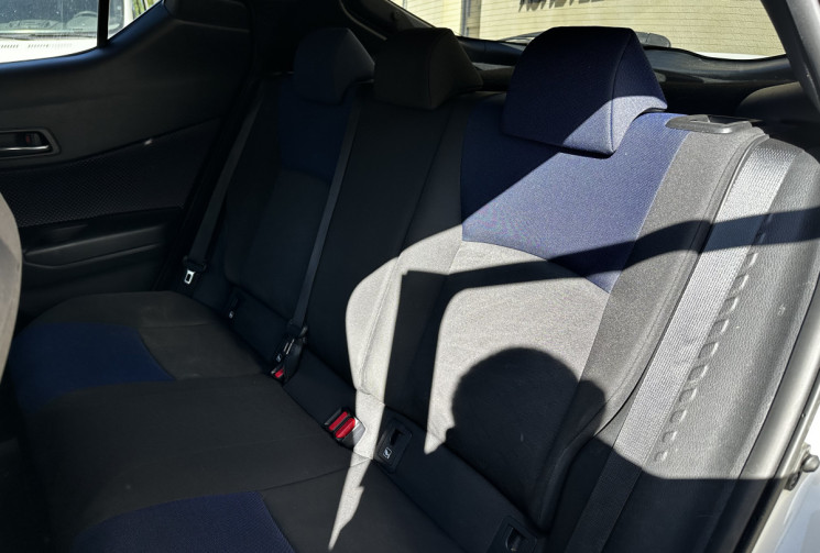 Toyota C-HR 122h Distinctive 2WD E-CVT / FULL ENTRETIEN TOYOTA