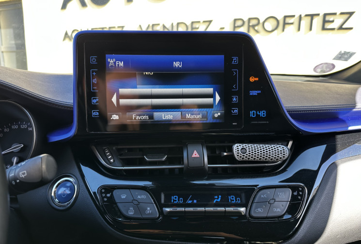 Toyota C-HR 122h Distinctive 2WD E-CVT / FULL ENTRETIEN TOYOTA