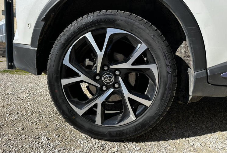 Toyota C-HR 122h Distinctive 2WD E-CVT / FULL ENTRETIEN TOYOTA