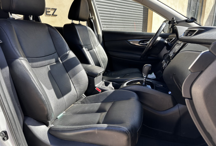 Nissan X-Trail III (T32) 1.6 dCi 130ch Tekna Xtronic Euro6 7 places + TOIT OUVRANT