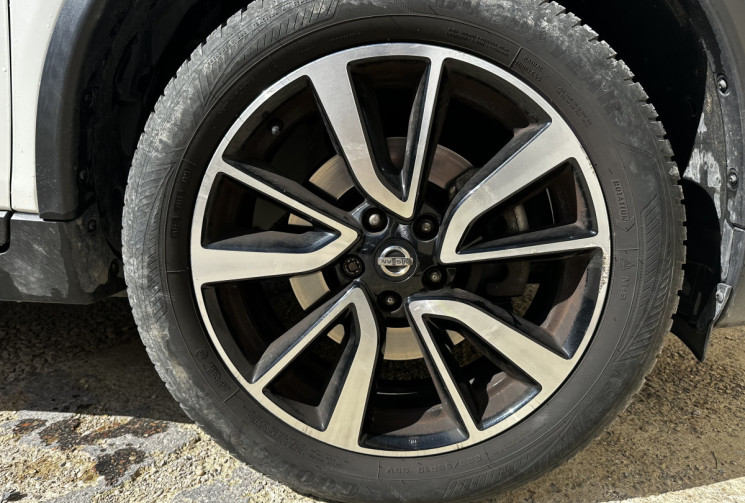 Nissan X-Trail III (T32) 1.6 dCi 130ch Tekna Xtronic Euro6 7 places + TOIT OUVRANT