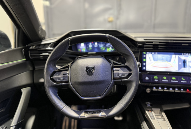 Peugeot 308 GT 1.2 130 EAT8 Toit ouvrant / sièges alcantara surpiqûres vertes / Hifi Focal