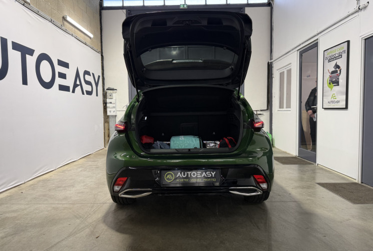 Peugeot 308 GT 1.2 130 EAT8 Toit ouvrant / sièges alcantara surpiqûres vertes / Hifi Focal