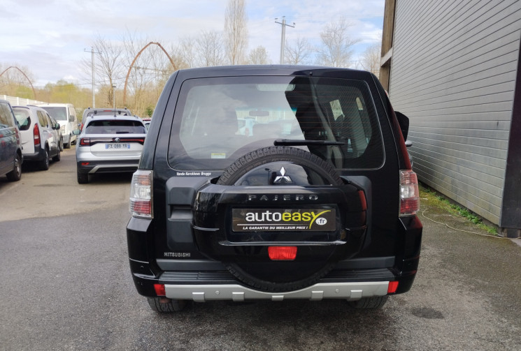 Mitsubishi Pajero 3.2 Di-D 200 Inform 7 Places 4x4 BVM5