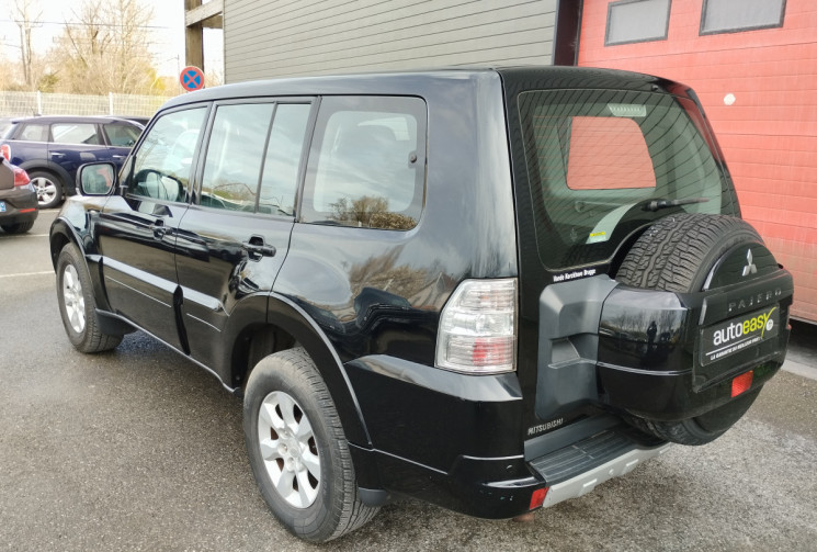 Mitsubishi Pajero 3.2 Di-D 200 Inform 7 Places 4x4 BVM5