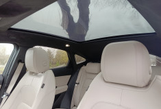 Jaguar E-Pace 2.0D R-DYNAMIC HSE 240 / TOIT PANORAMIQUE / GARANTIE MAI 2026