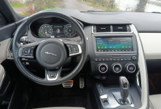 Jaguar E-Pace 2.0D R-DYNAMIC HSE 240 / TOIT PANORAMIQUE / GARANTIE MAI 2026