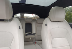 Jaguar E-Pace 2.0D R-DYNAMIC HSE 240 / TOIT PANORAMIQUE / GARANTIE MAI 2026