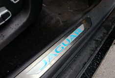 Jaguar E-Pace 2.0D R-DYNAMIC HSE 240 / TOIT PANORAMIQUE / GARANTIE MAI 2026