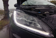 Jaguar E-Pace 2.0D R-DYNAMIC HSE 240 / TOIT PANORAMIQUE / GARANTIE MAI 2026