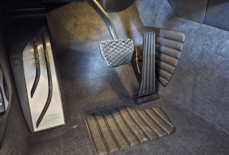 BMW Série 2 Cabriolet M SPORT 240i 340 CH  B58 6 CYLINDRES CAPOTE GRIS GRAPHIQUE