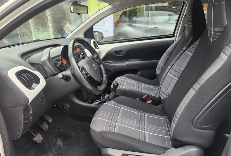 Peugeot 108 1.0 VTi Style 3p