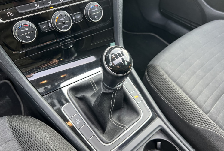 Volkswagen Golf 7 1.2 TSI 105 CUP 5p / Distribution OK / Toit Ouvrant / Radars AV AR / ACC