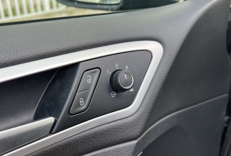 Volkswagen Golf 7 1.2 TSI 105 CUP 5p / Distribution OK / Toit Ouvrant / Radars AV AR / ACC