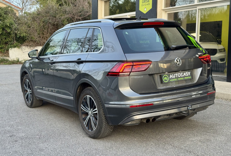 Volkswagen Tiguan 1.4 TSi 150 CARAT EXCLUSIVE DSG6 * TOIT OUVRANT * ATTELAGE * DYNAUDIO * TETE HAUTE