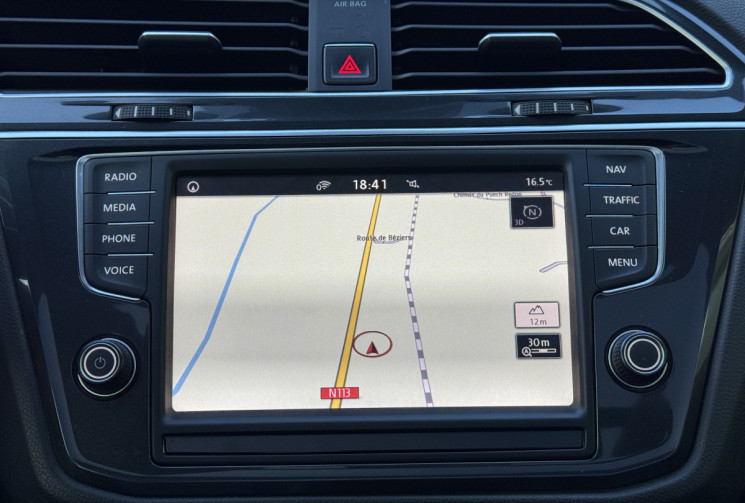 Volkswagen Tiguan 1.4 TSi 150 CARAT EXCLUSIVE DSG6 * TOIT OUVRANT * ATTELAGE * DYNAUDIO * TETE HAUTE