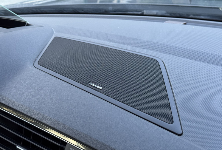 Volkswagen Tiguan 1.4 TSi 150 CARAT EXCLUSIVE DSG6 * TOIT OUVRANT * ATTELAGE * DYNAUDIO * TETE HAUTE