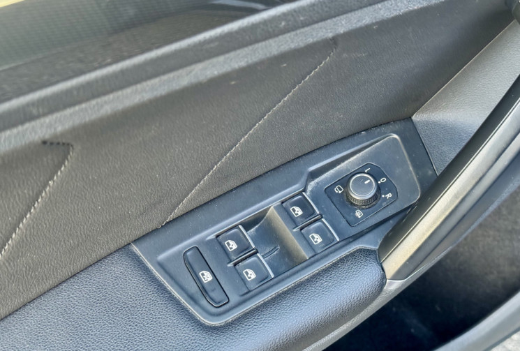 Volkswagen Tiguan 1.4 TSi 150 CARAT EXCLUSIVE DSG6 * TOIT OUVRANT * ATTELAGE * DYNAUDIO * TETE HAUTE