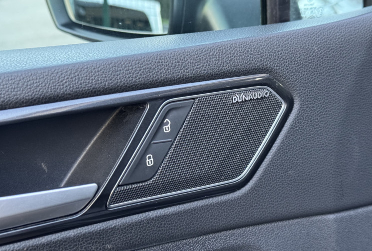 Volkswagen Tiguan 1.4 TSi 150 CARAT EXCLUSIVE DSG6 * TOIT OUVRANT * ATTELAGE * DYNAUDIO * TETE HAUTE