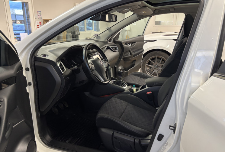 Nissan Qashqai 1.2 DIG-T 16V 2WD 115 CONNECT EDITION / TOIT PANORAMIQUE