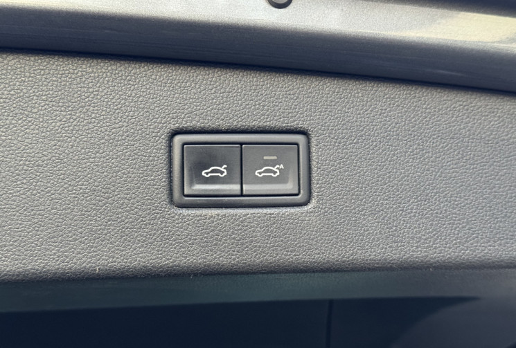 Volkswagen Tiguan 1.4 TSi 150 CARAT EXCLUSIVE DSG6 * TOIT OUVRANT * ATTELAGE * DYNAUDIO * TETE HAUTE