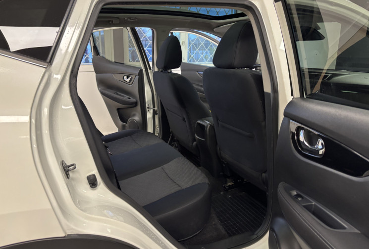 Nissan Qashqai 1.2 DIG-T 16V 2WD 115 CONNECT EDITION / TOIT PANORAMIQUE