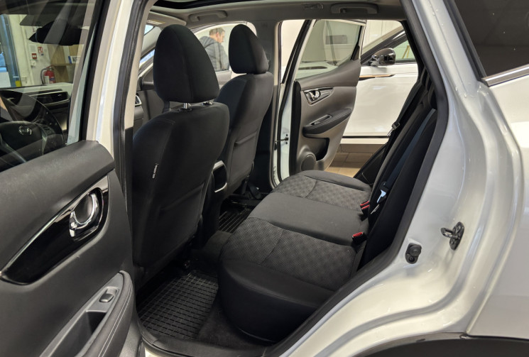 Nissan Qashqai 1.2 DIG-T 16V 2WD 115 CONNECT EDITION / TOIT PANORAMIQUE